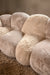 Beige PTMD Curvae polyester vloerkleed met zachte textuur, 109x238 cm.