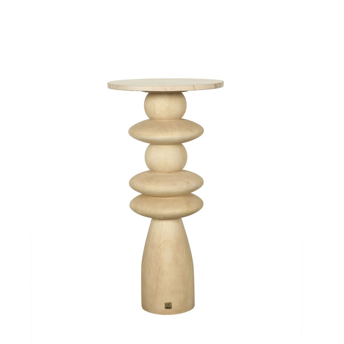 Ronde beige bijzettafel Callain van PTMD, gemaakt van mangohout met een uniek gestapeld design.