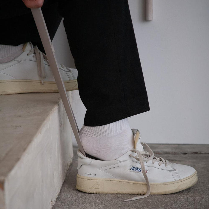 DON Schoenlepel - Silky Taupe Spinder Design-Schoenenrekken-Spinder