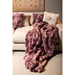Decoratief kussen Linde Burgundy Imitatiebont Sierkussen Vierkant S-Decoratief kussen-PTMD