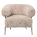 PTMD fauteuil in beige polyester met een zachte, harige textuur en slanke metalen poten.