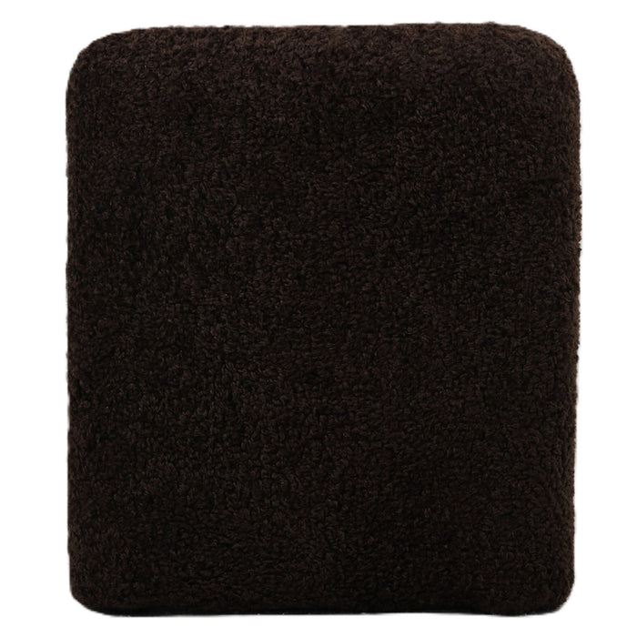 Koffiebruin vierkant kussen van zachte polyester stof voor de Oslo fauteuil van PTMD.