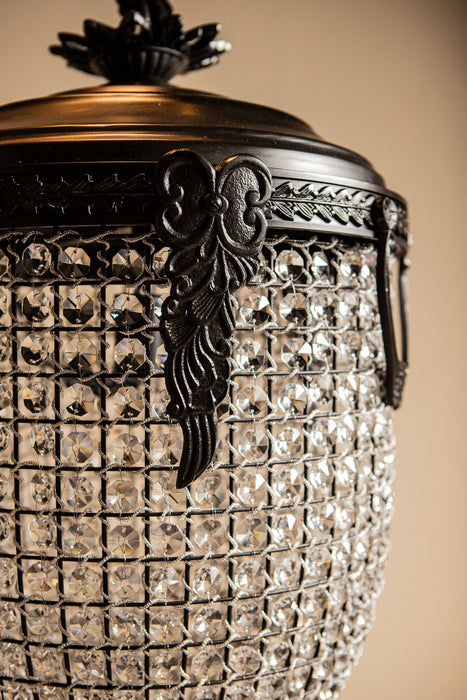 Grijze ovale PTMD hanglamp Lidde van 70 cm met decoratieve glazen kristallen en een verfijnd metalen frame.