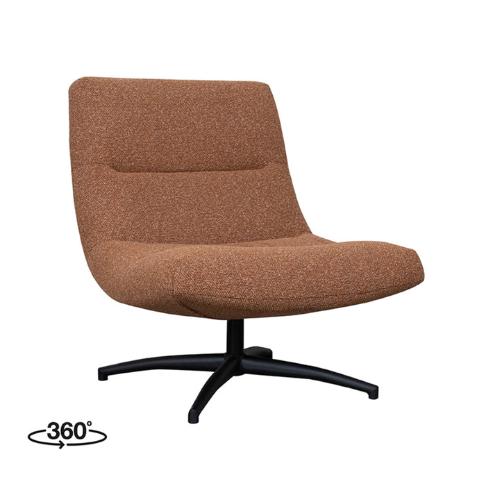 Draaibare LABEL51 Calix fauteuil in koraalkleurige bouclé stof met zwart onderstel, 77x93x88 cm.