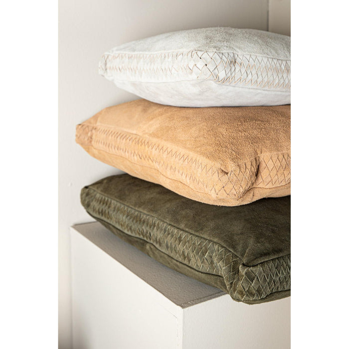 PTMD PTMD Suky Taupe Suède Leer Sierkussen Vierkant – Luxe Woondecoratie-Kussens-PTMD